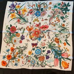 House of Gucci coveted V. Accornero Flora Snake c1980s  Silk scarf